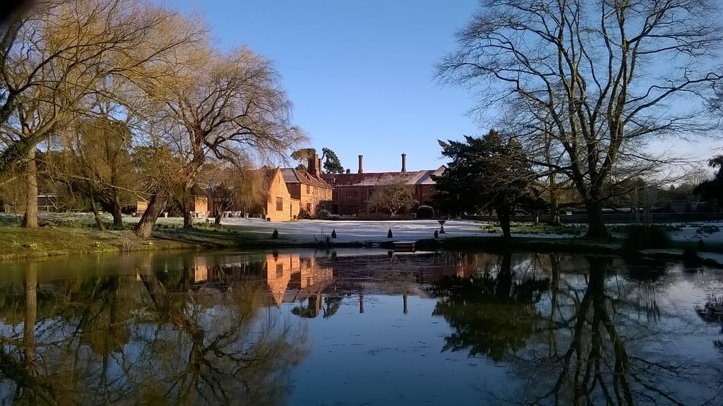 וודברידג' Seckford Hall Hotel & Spa מראה חיצוני תמונה